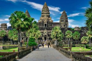 20-DAY INDOCHINA ODDYSSEY SMALL GROUP: SOLO ADVENTURES IN VIETNAM - CAMBODIA - LAOS