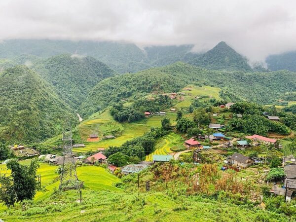 Sapa trekking tour